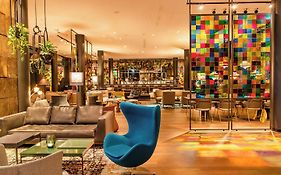 Motel One Koeln-Neumarkt